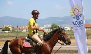 rahvan-at-yarisi-golcuk-kosusu-nefesleri-kesti-WkCnd7as.jpg