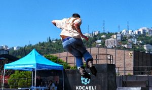 skate-parkta-adrenalin-tavan-yapti-wHFd6mNX.jpg
