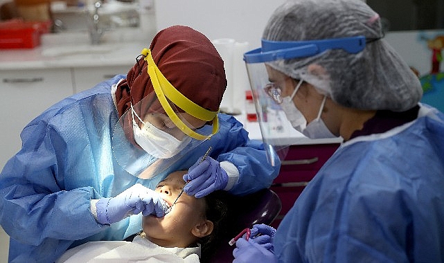 Antalya Büyükşehir’den 39 bin kişiye diş tedavisi 