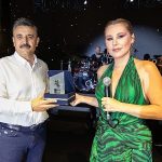 ilber-ortayli-ve-funda-arar-dikiliyi-salladi-K5jheFTk.jpg