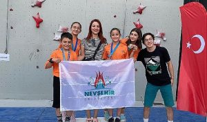 nevsehirli-sporcular-turnuvaya-damga-vurdu-Hv5cEhHk.jpg