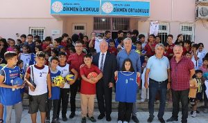 antalya-buyuksehirden-serik-dikmen-ilkokuluna-spor-malzemesi-destegi-mcjKag1i.jpg
