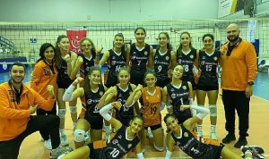 eczacibasi-2-lig-voleybol-takimi-deplasmanda-kazandi-Emlh46M7.jpg