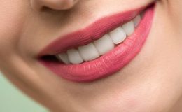 Zirkonyum Diş Kaplamaları: Fiyatları Nasıl Belirlenir ve Bakımı Nasıl Yapılmalıdır?