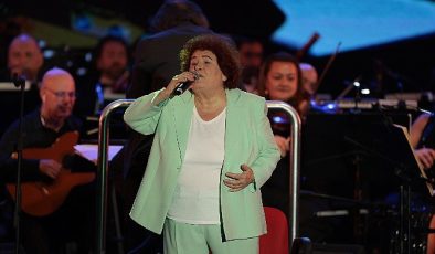Selda Bağcan ve Fahir Atakoğlu’ndan unutulmaz konser