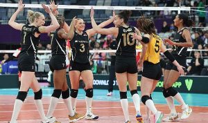 vakifbank-kulupler-dunya-sampiyonasinda-ust-uste-3-kez-finalde-NukdCTIX.jpg