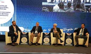 akilli-tarim-makineleri-ag-olusturma-ve-sektorel-is-birligi-konferansi-tarim-sektoru-temsilcilerini-bir-QV6QEkJH.jpg