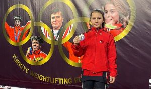 izmirli-genc-sporculardan-buyuk-basari-gNrGPy2d.jpg