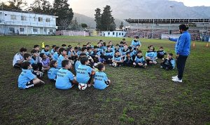 kemer-belediyesi-gelecegin-futbolcularini-yetistiriyor-6N8zQjTg.jpg