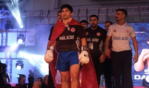 kocaelide-kick-boks-firtinasi-estidovusculer-ringin-tozunu-attirdi-6ka5OhDe.jpg