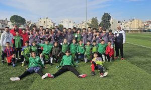 kusadasinda-her-yil-geleneksel-olarak-duzenlenen-somestr-cupa-katilan-narlidere-belediyespor-turnuvadan-3-kupayla-QeAd6en6.jpg