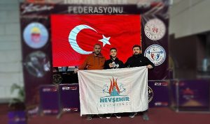 nevsehir-belediyesi-genclik-ve-spor-kulubu-halter-takimi-sporcularindan-ismail-yetis-turkiye-ikincisi-oldu-EYjVzY4Q.jpg