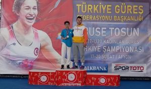 u-17-kadinlar-turkiye-gures-sampiyonasinda-gumus-madalya-kazanan-celik-milli-takima-secildi-XyAlylUf.jpg
