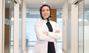 uzmani-onerdi-agiz-kokusunu-gidermek-icin-dilinizi-de-fircalayin-9BuPcH8r.jpg