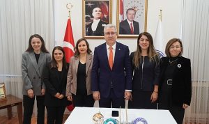egeli-akademisyenler-kadina-yonelik-siddet-konusunda-saglik-profesyonellerini-egitecek-HHzGUHdD.jpg