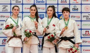 judoda-6-madalya-birden-ReeyW4Sr.jpg