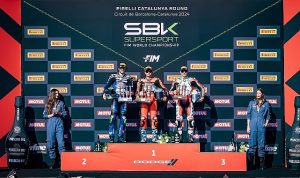 razgatlioglu-pirelli-standart-scx-lastiklerle-aldigi-riskle-1-yarisi-kazandi-pit9Vmb6.jpg