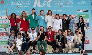 59cumhurbaskanligi-turkiye-bisiklet-turuna-deger-katan-kadinlar-G72NsCdJ.jpg