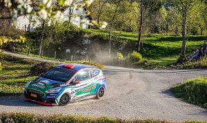 dunya-ralli-sampiyonasinda-bir-turk-ekip-castrol-ford-team-turkiye-sampiyon-pilotu-ali-turkkanla-aaJeX1eP.jpg