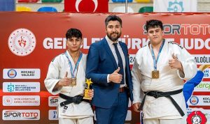 gencler-turkiye-sampiyonasinda-1-numara-kagitspor-PvfbyISi.jpg