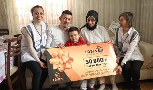 losevin-karsiliksiz-ihtiyac-cekleri-kanser-hastalarina-merhem-oluyor-9zDTLPaU.jpg