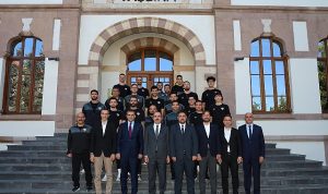 baskan-altay-konya-buyuksehir-belediyespor-basketbol-takimi-bundan-sonra-da-yaninizda-olmaya-devam-edecegiz-EDalEheA.jpg