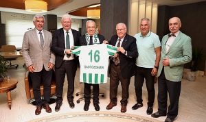 bursaspor-kulup-baskani-sinan-bur-ve-ekibi-nilufer-belediye-baskani-sadi-ozdemiri-ziyaret-ederek-CpGZnGBn.jpg