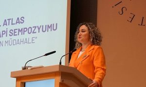 dunyaya-adaptasyonda-annenin-dokunmasi-ve-sefkatli-ses-tonu-etkili-oluyor-5QpM2ya3.jpg