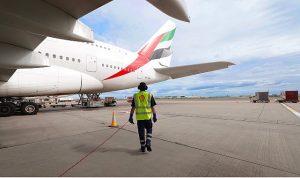 emirates-londra-heathrow-havalimaninda-saf-ile-hizmet-vermeye-basliyor-LJt7EUu6.jpg