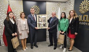 golcukun-basarili-sporculari-baskan-sezeri-ziyaret-etti-HDm7sm32.jpg