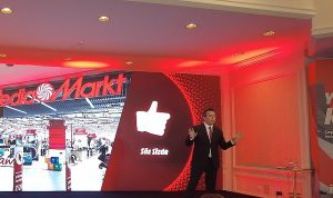 mediamarkt-turkiye-ceosu-hulusi-acar-mediamarkt-turkiye-olarak-kazandigimizi-turkiyeye-yatirmaya-deneyimle-buyumeye-devam-t1FMjCne.jpg