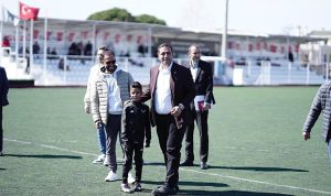 narlidere-belediyesi-19-mayis-ataturku-anma-genclik-ve-spor-bayrami-etkinlikleri-kapsaminda-futbol-turnuvasi-IUnWDTZD.jpg