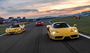 pirellinin-ferrari-classic-icin-sundugu-kataloga-eklenen-yeni-lastik-iki-buyuk-italyan-markasi-arasindaki-4MuOp2qP.jpg