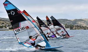 turkiye-windsurf-ligi-sampiyonasi-1-etap-foca-wind-fast-yarislari-2-5-mayis-tarihlerinde-gerceklestirildi-vRdHZEKA.jpg