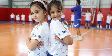 ibb-yaz-spor-okullarinda-26-bin-ogrenci-sporla-bulusuyor.jpg