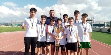 karsiyakanin-atletizm-takimi-turkiye-sampiyonu.jpg