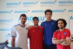 anadolu-efesli-4-sporcu-saglik-kontrolunden-gecti.jpg