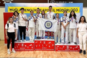buyuksehir-belediyesi-sporcularindan-taekwondo-sampiyonalarinda-buyuk-basari.jpg