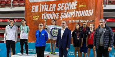 buyuksehir-sporcusu-masa-tenisinde-turkiye-sampiyonu-oldu.jpg
