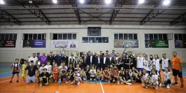 refik-gur-sokak-basketbolu-turnuvasinin-sampiyonlari-belli-oldu.jpg