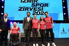 iz-birakan-sporcular-izmir-spor-zirvesinde.jpg