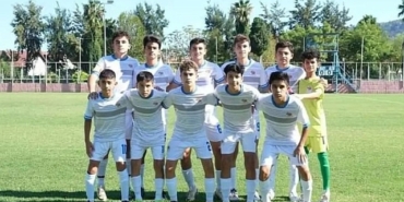 kemer-belediye-altyapi-takimlarindan-3-macta-6-puan.jpg