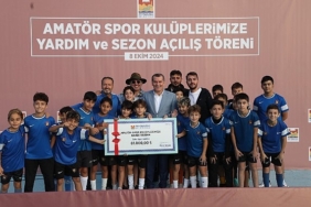 zeytinburnundaki-amator-futbol-kuluplerine-nakit-destegi-devam-ediyor.jpg