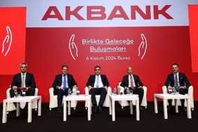 akbank-birlikte-gelecege-bulusmalarina-bursada-devam-etti.jpg