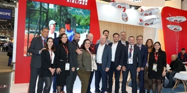 corendon-airlines-dunyanin-en-buyuk-turizm-fuarlarindan-world-travel-markete-katildi.jpg