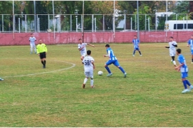 kemer-belediye-merkez-spor-evinde-galip-geldi.jpg