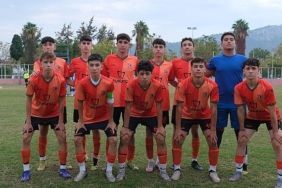 kemer-belediye-spor-u16dan-gollu-galibiyet.jpg