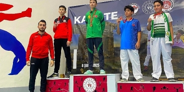 aliagali-karateciler-basarilarina-yenisini-ekledi.jpg