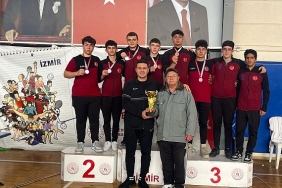 aliaganin-genc-gurescileri-izmir-2ncisi-oldu.jpg