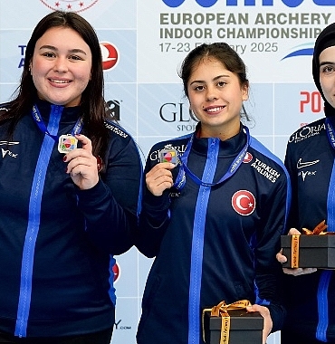 buyuksehir-sporcusu-hazal-burunlu-milli-takim-avrupa-ikincisi-oldu.jpg